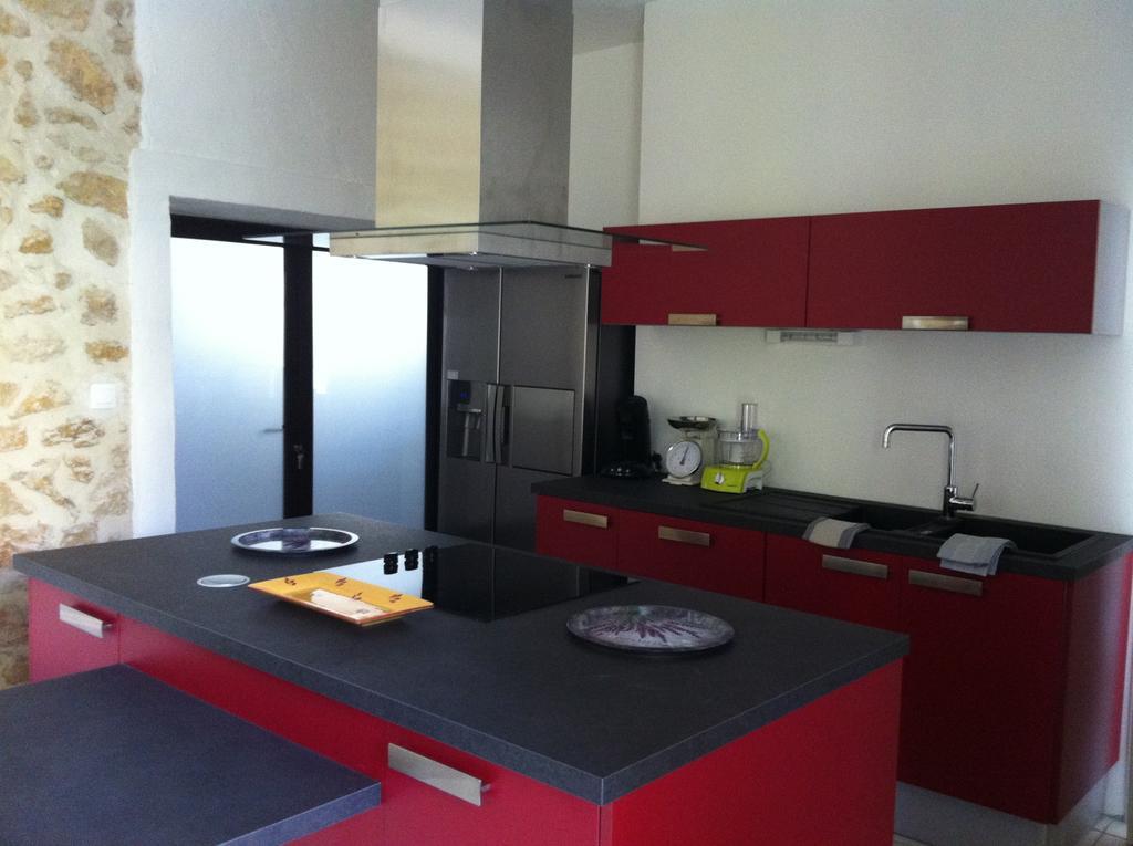 Holiday home Portail Du Ventoux Luxe Jardin Linge Fourni