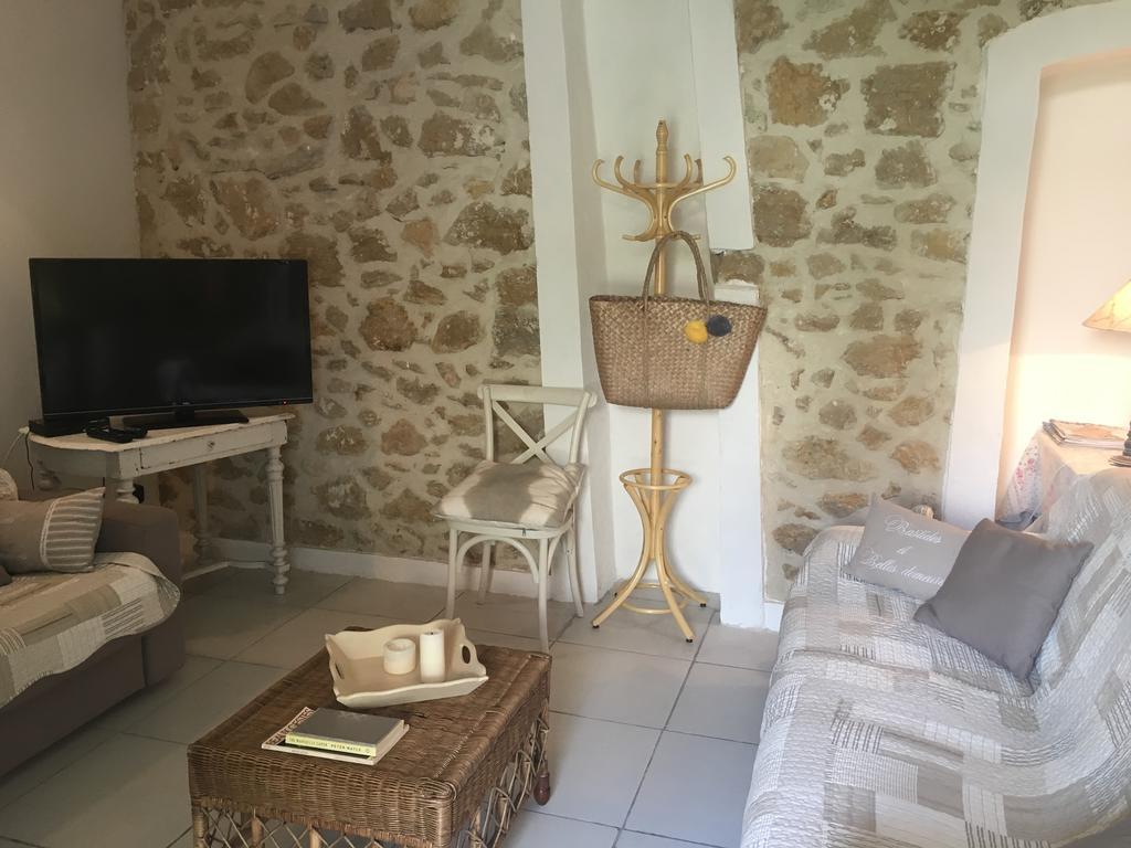 Holiday home Portail Du Ventoux Luxe Jardin Linge Fourni Malaucene